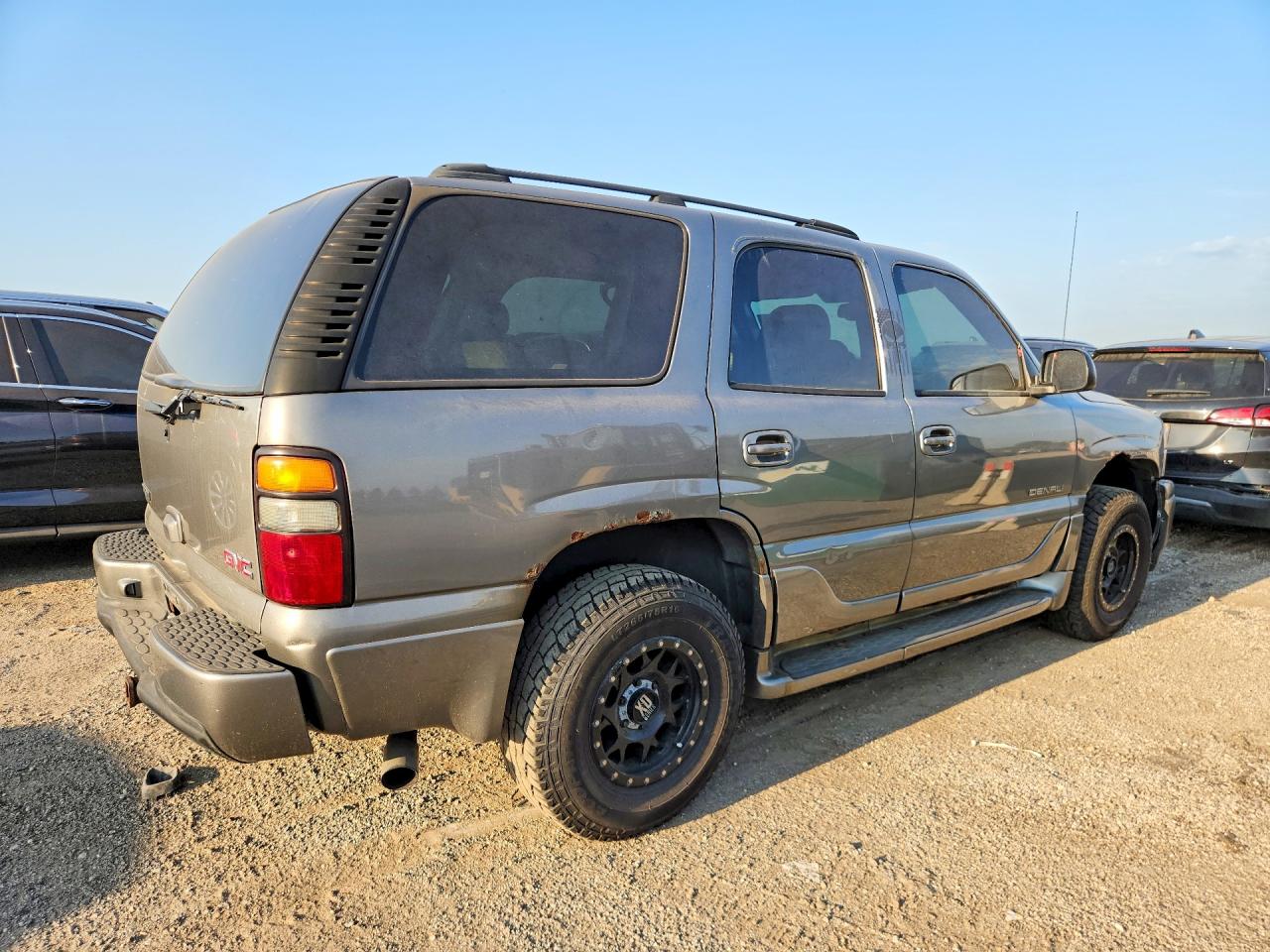 2005 Gmc Yukon Denali Gray vin: 1GKEK63U55J117452