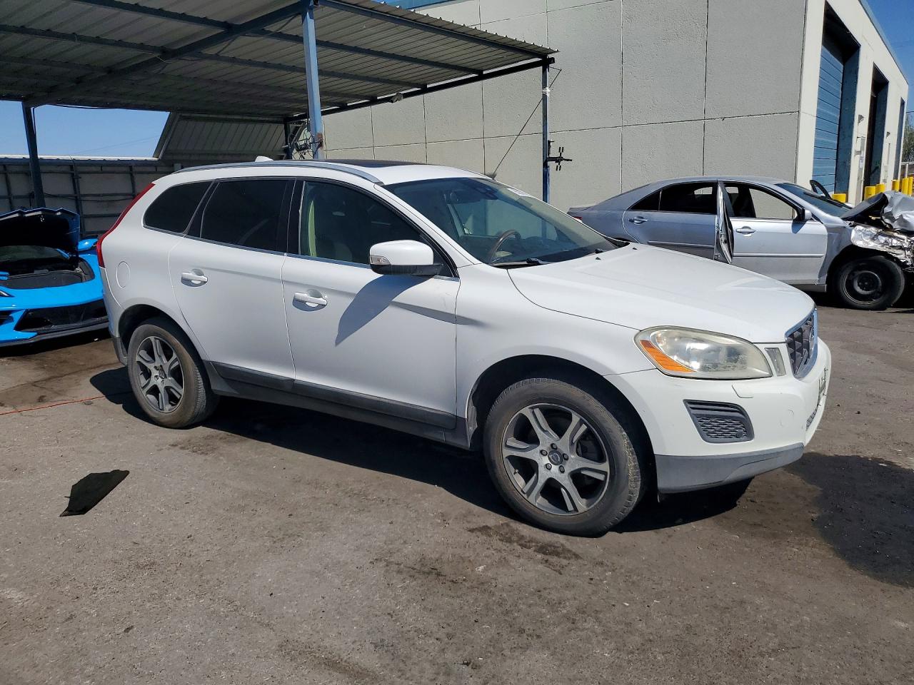 2011 Volvo Xc60 T6 White vin: YV4902DZ6B2153062