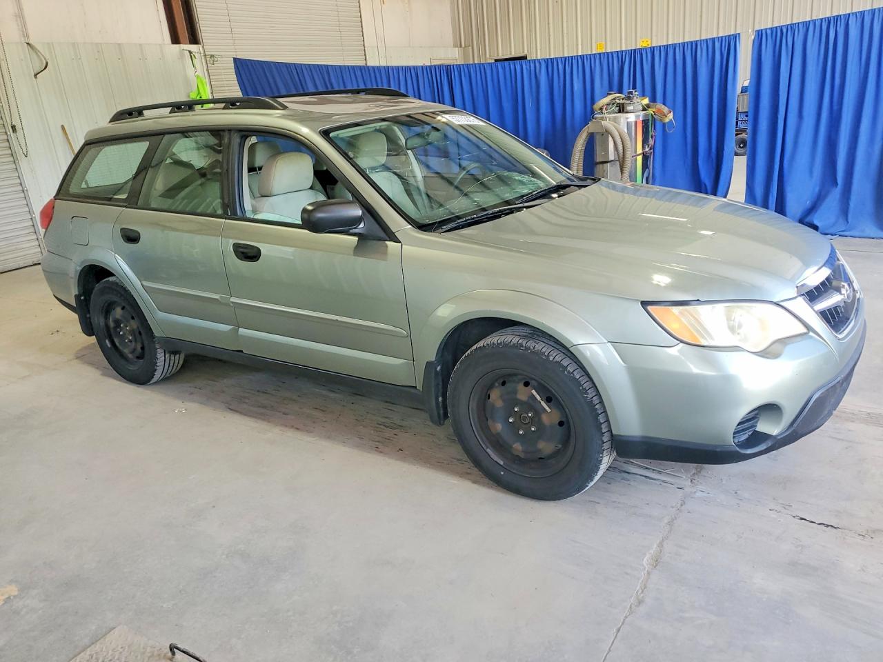 2009 Subaru Outback Silver vin: 4S4BP60C297339828