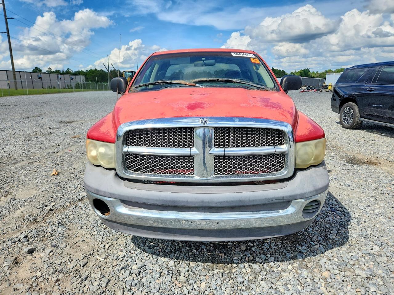 2002 Dodge Ram 1500 Red vin: 1D7HA18N82J195340