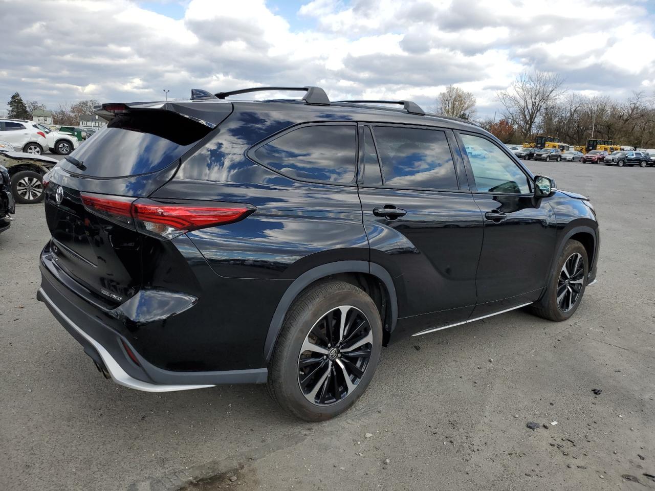 2022 Toyota Highlander Xse Black vin: 5TDLZRBHXNS257536