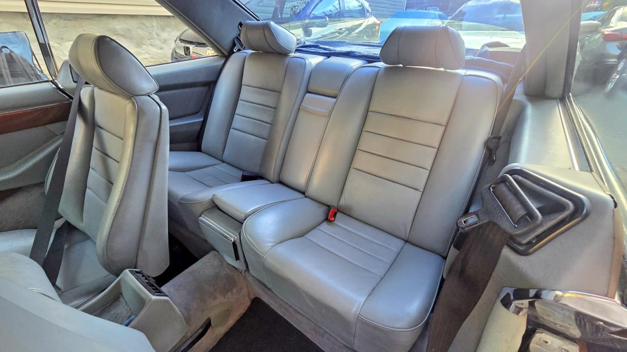 1984 Mercedes-benz 500sec Blue vin: WDB1260441A061772