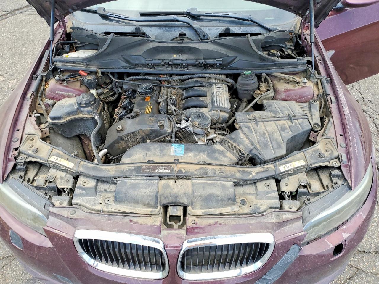 2008 Bmw 328 Xi Maroon vin: WBAWC33588PD09941