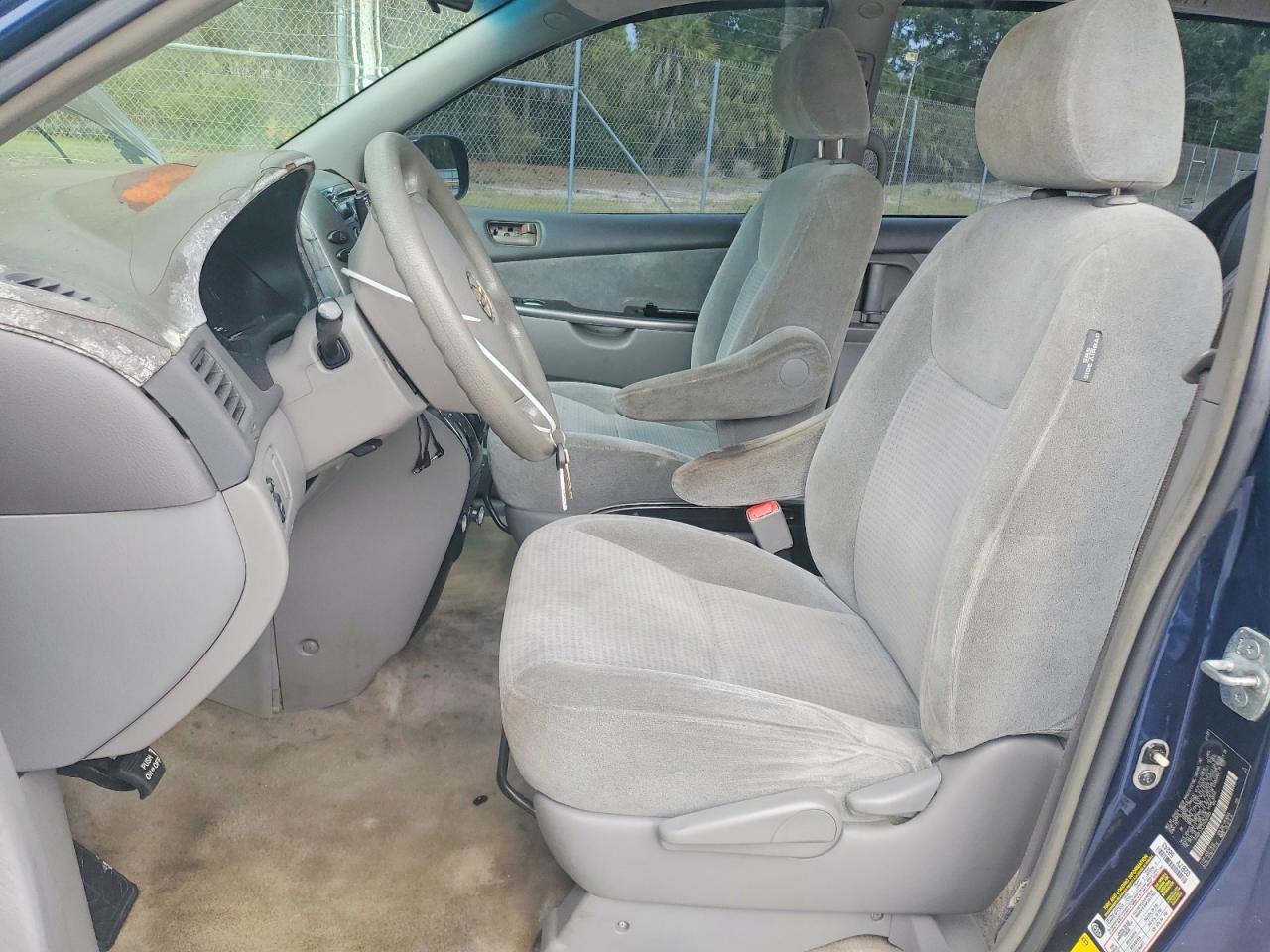 2007 Toyota Sienna Ce 7-passenger Blue vin: 5TDZK23C37S092585
