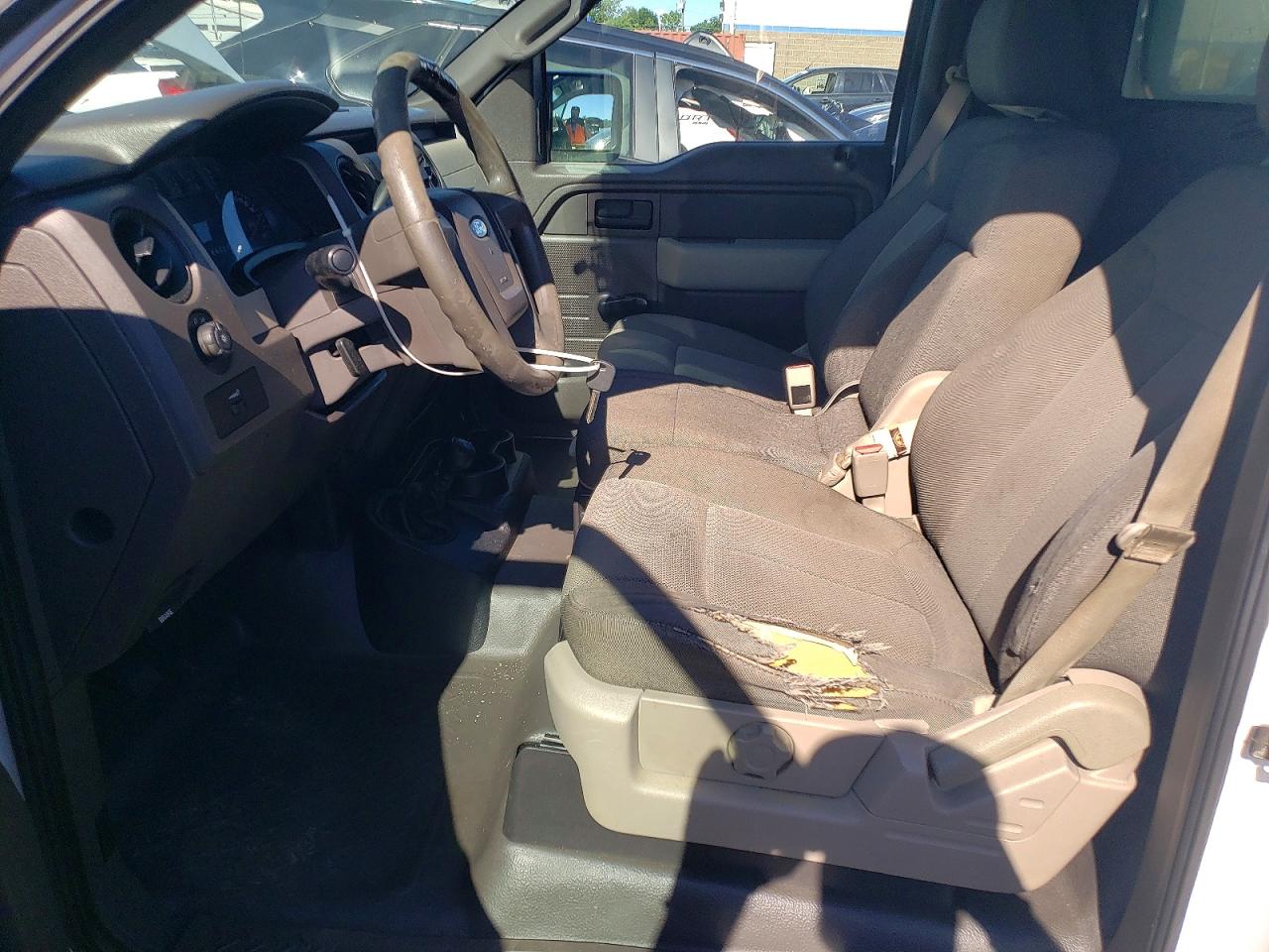 2010 Ford F150 Белый vin: 1FTMF1EW9AKE45037