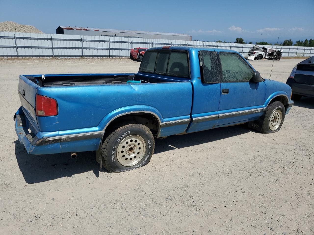1994 Chevrolet S Truck S10 Blue vin: 1GCDT19W0R8147553