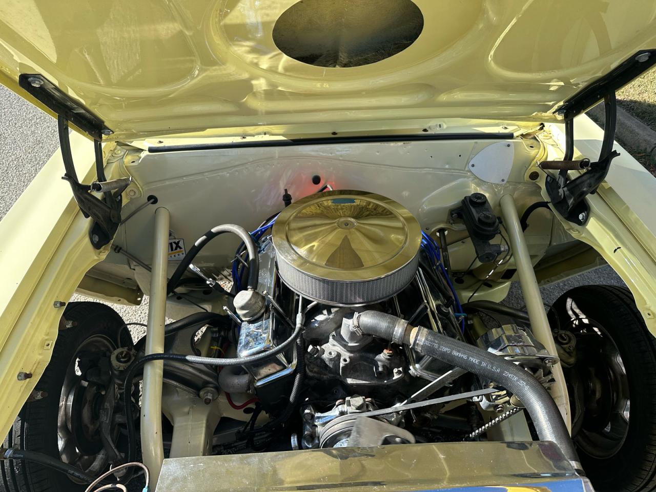 1965 Chevrolet Malibu Cream vin: 135375Z111469