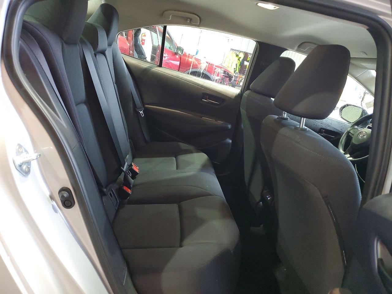 2024 Toyota Corolla Le Silver vin: 5YFB4MDE2RP152116