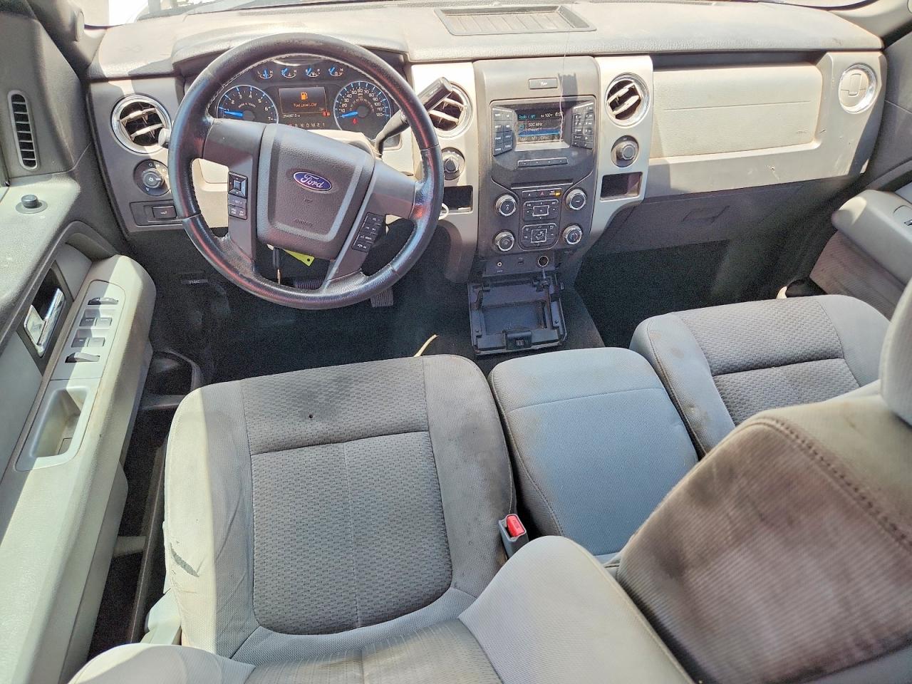 2013 Ford F150 Super Cab Белый vin: 1FTFX1EF5DFD23438
