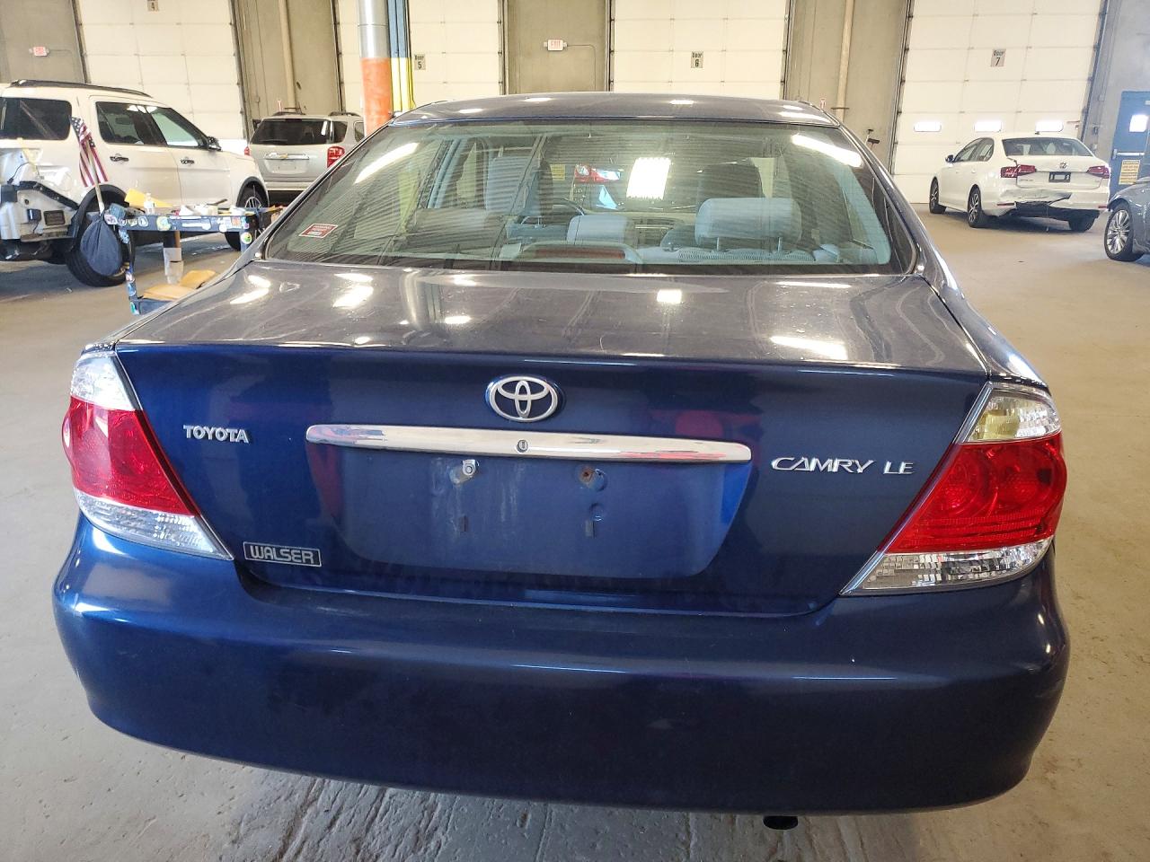2006 Toyota Camry Le Blue vin: 4T1BE32K16U130618
