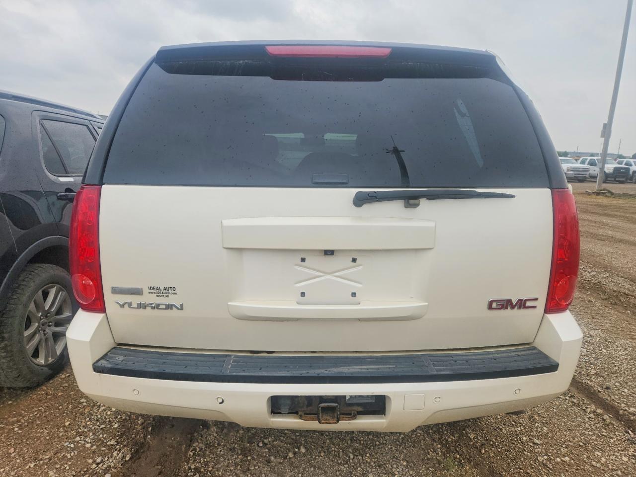 2012 Gmc Yukon Slt White vin: 1GKS2CE02CR301659