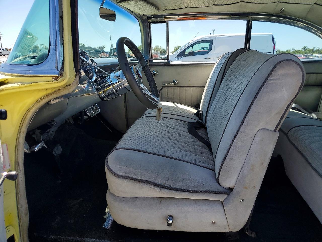 1957 Chev Hardtop Yellow vin: VC570146578
