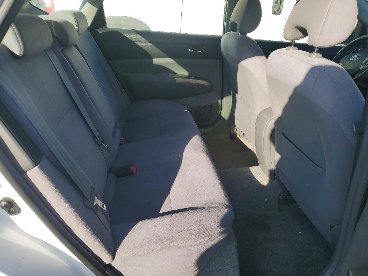 2007 Toyota Prius Base White vin: JTDKB20U273236188