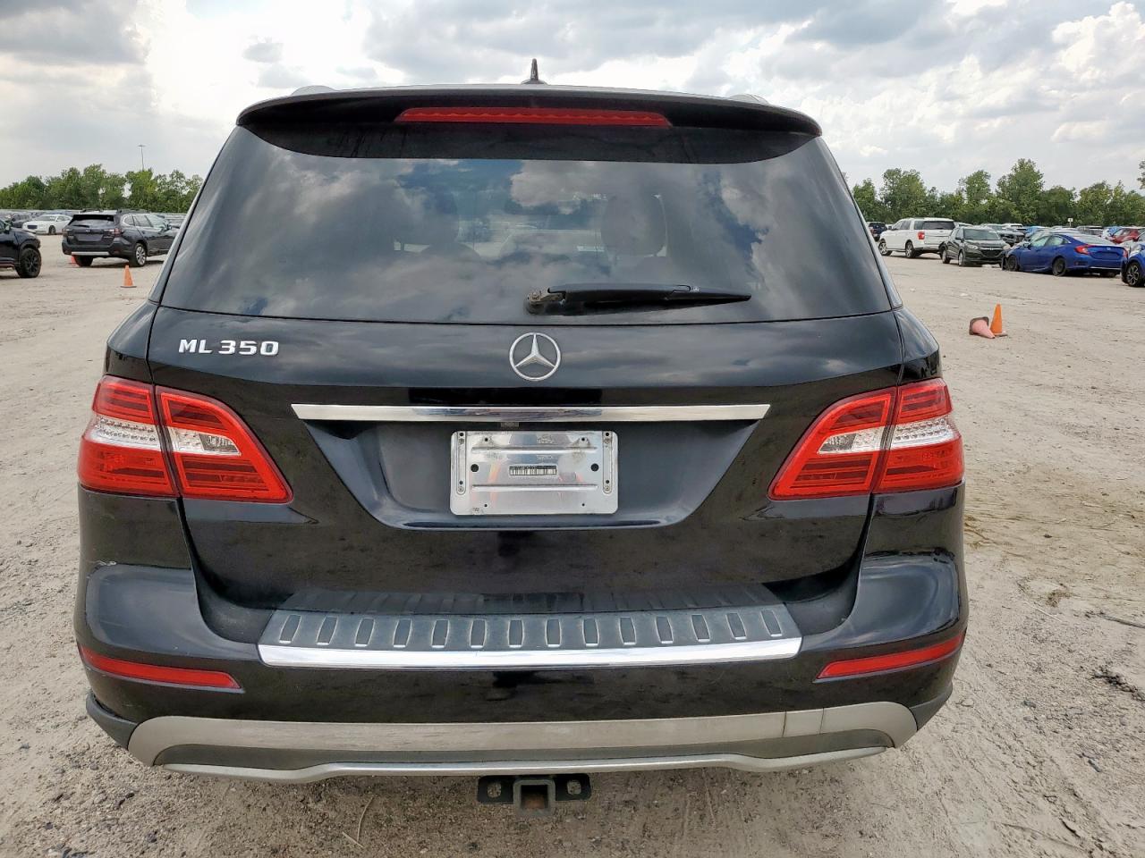 2015 Mercedes-benz Ml 350 Black vin: 4JGDA5JB0FA512531