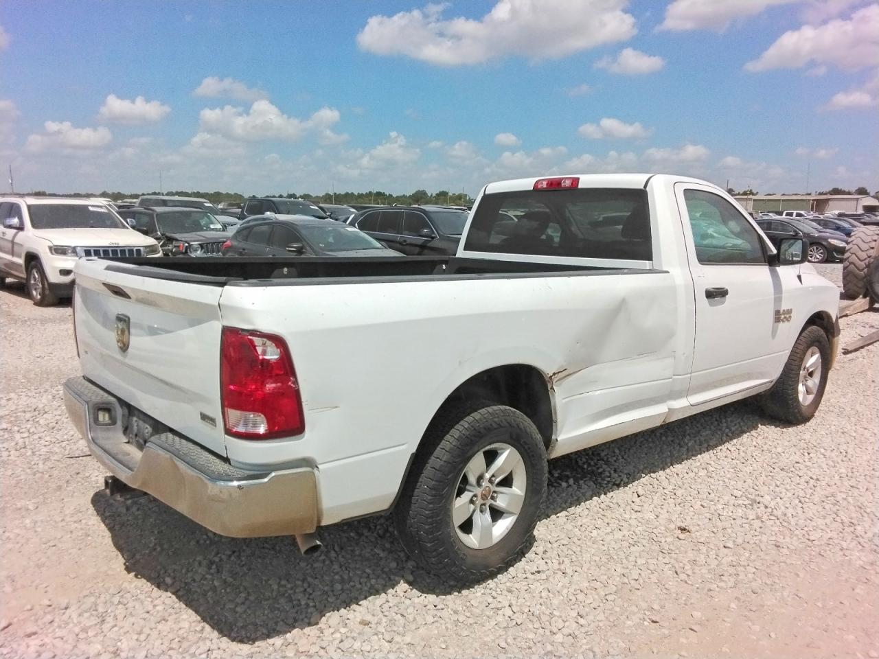 2015 Ram 1500 St White vin: 3C6JR6DG9FG584768