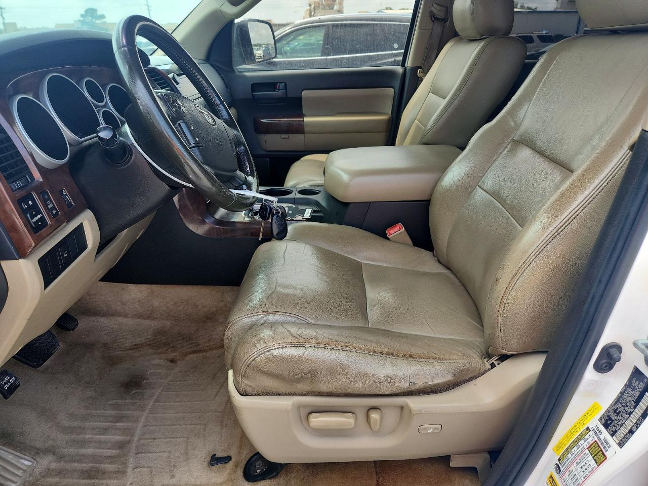 2011 Toyota Sequoia Sr5 Белый vin: 5TDZM5G14BS003085