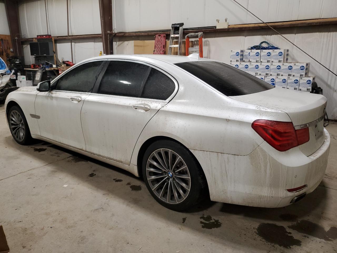 2010 Bmw 750 I Xdrive White vin: WBAKC6C57ACL67811