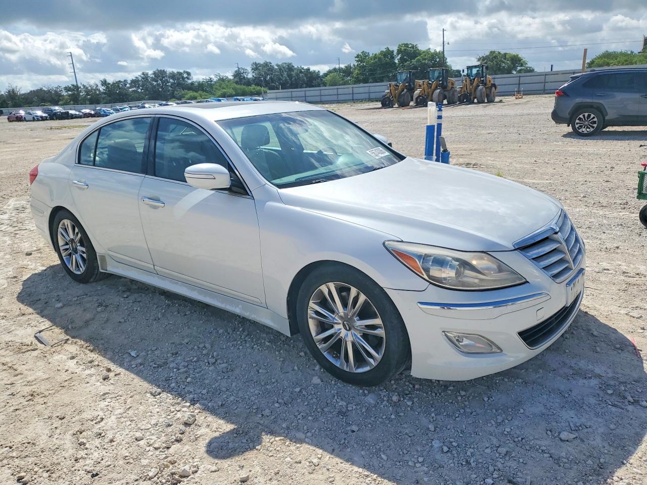 2013 Hyundai Genesis 3.8l White vin: KMHGC4DD3DU229342