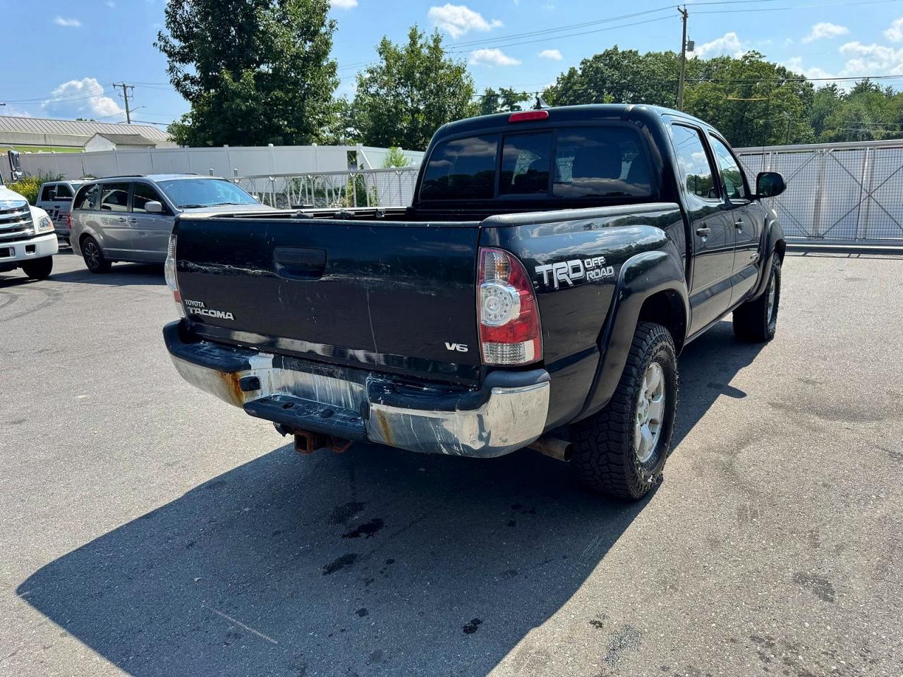 2015 Toyota Tacoma V6 Black vin: 3TMLU4EN3FM173207