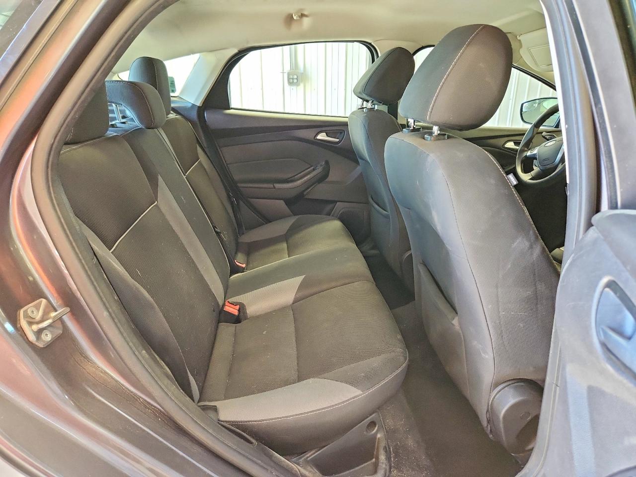 2014 Ford Focus Se Серый vin: 1FADP3K27EL377546
