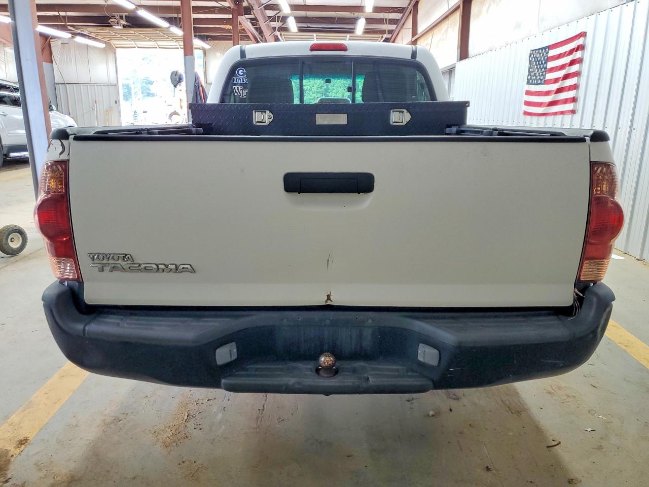 2006 Toyota Tacoma Base White vin: 5TENX22N56Z147087
