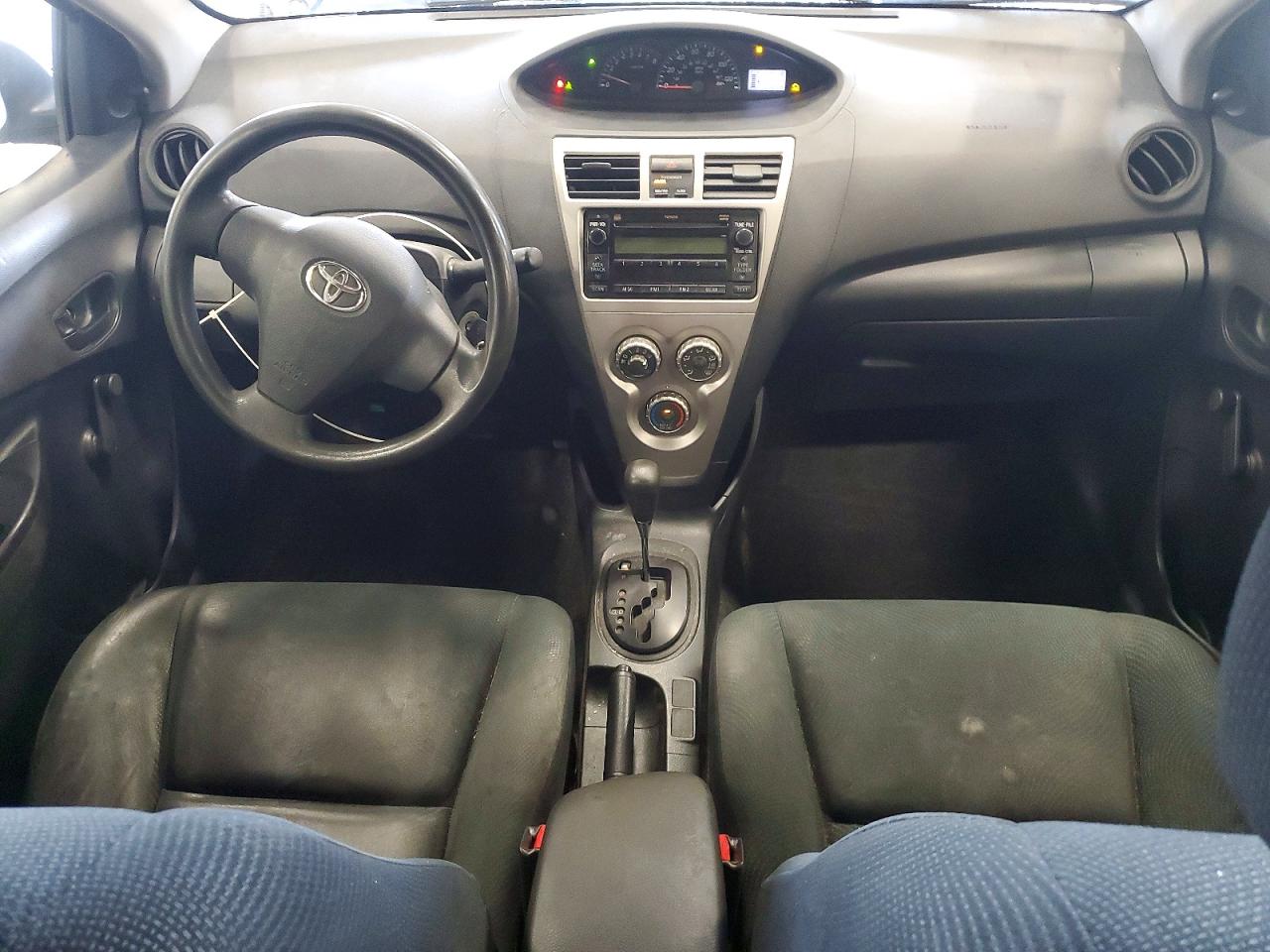 2009 Toyota Yaris Base Gray vin: JTDBT903194052497