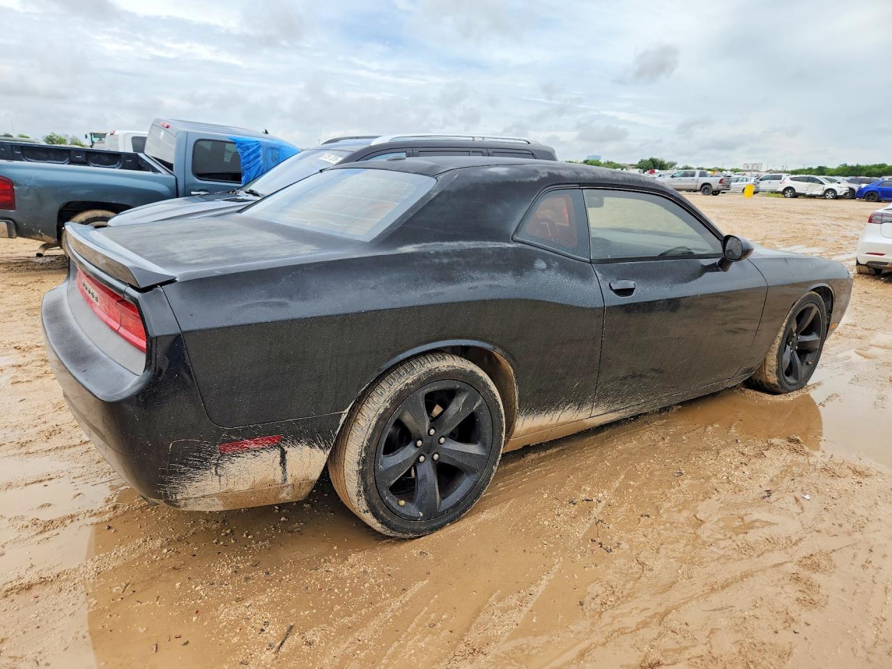 2013 Dodge Challenger R Black vin: 2C3CDYBT5DH679468
