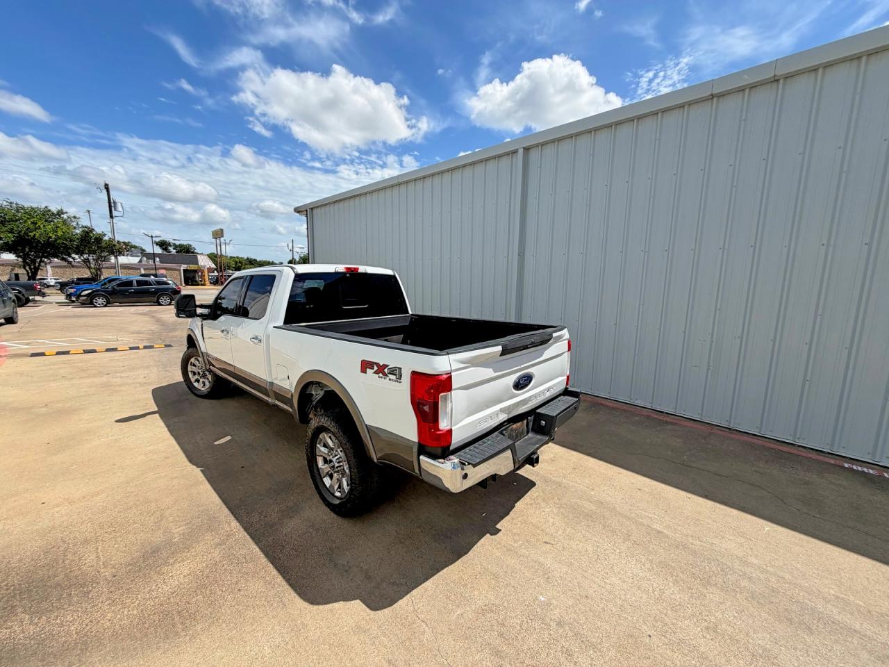 2017 Ford F250 Super Duty White vin: 1FT7W2BT0HEB94950
