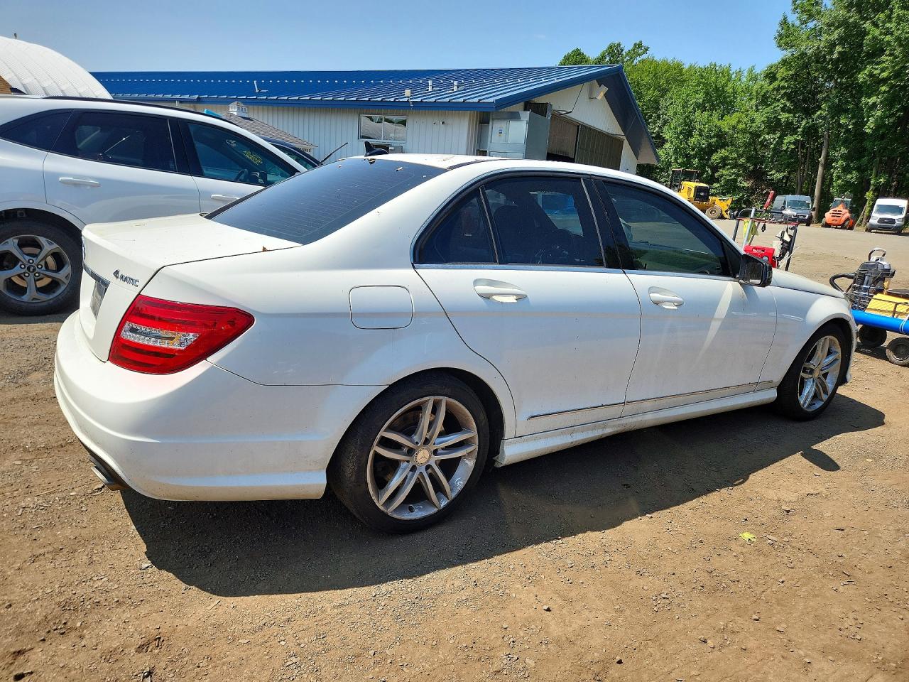 2014 Mercedes-benz C 300 4matic White vin: WDDGF8AB3EG228655
