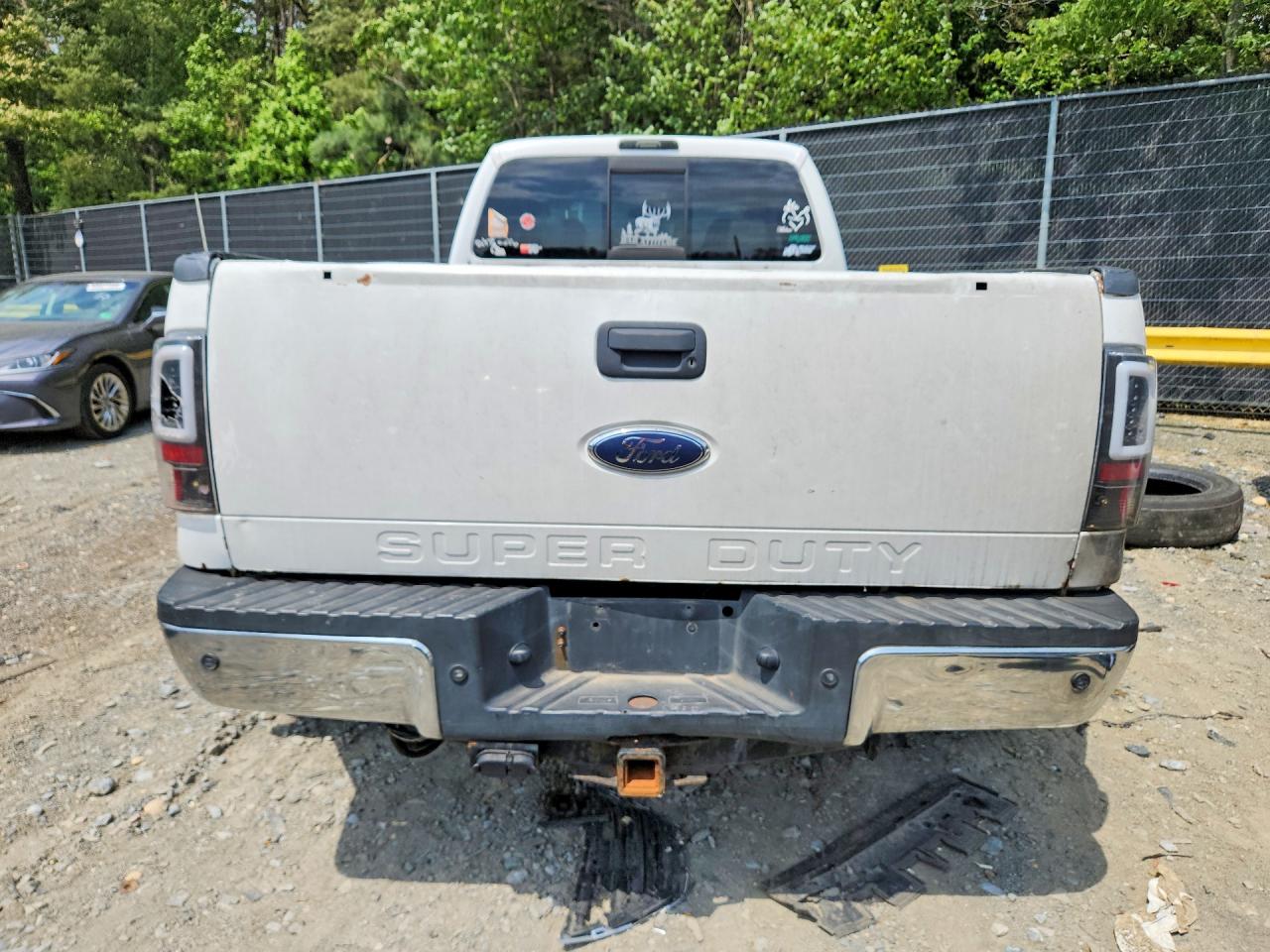 2008 Ford F350 Super Duty White vin: 1FTWW33R48ED24863