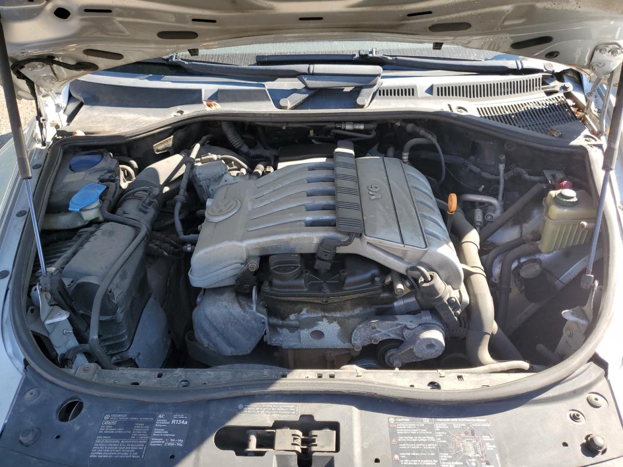 2008 Volkswagen Touareg 2 V6 Серебряный vin: WVGBE77L98D003434