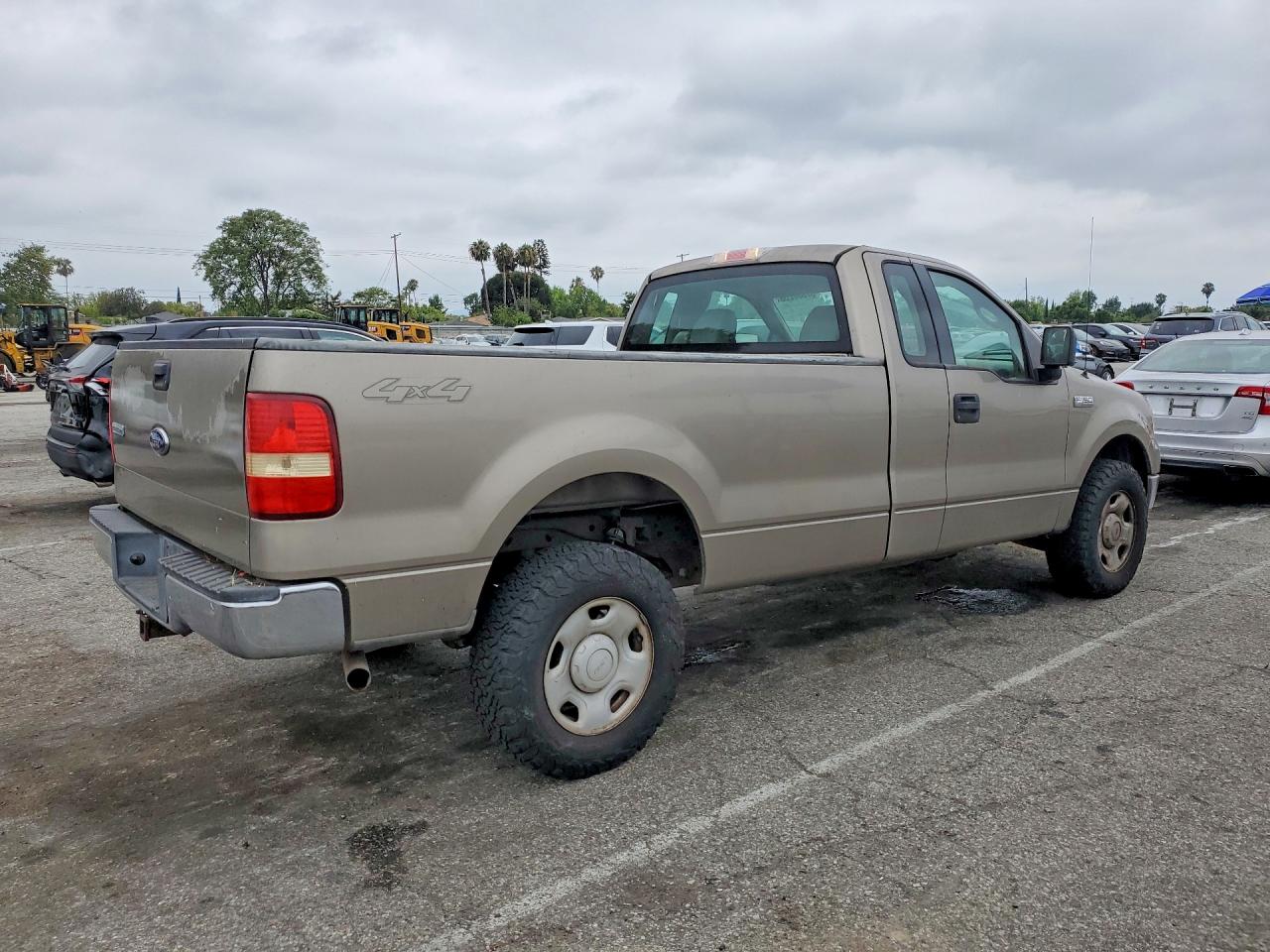 2004 Ford F150 Tan vin: 1FTRF14544NB71313