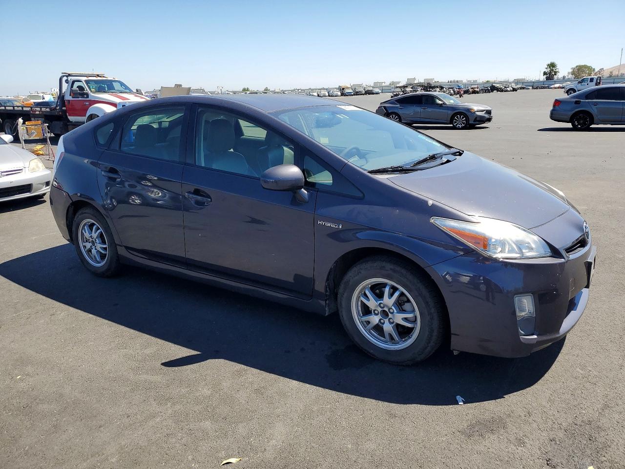 2011 Toyota Prius Three Серый vin: JTDKN3DU5B0296161