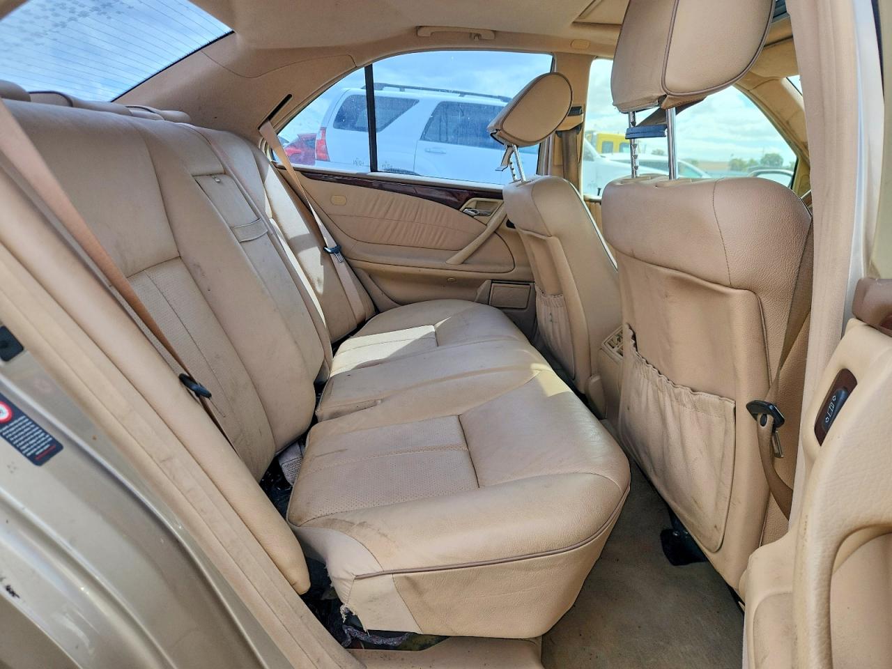 2001 Mercedes-benz E 430 Gold vin: WDBJF70J61B185647