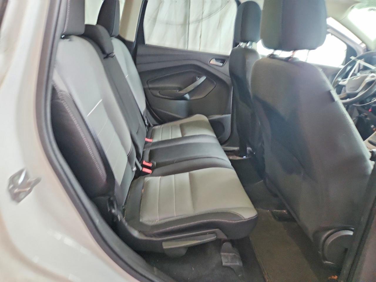 2015 Ford Escape Se White vin: 1FMCU9GX2FUB51539