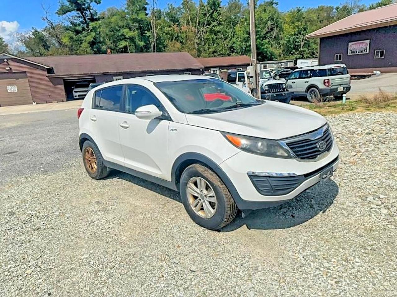 2011 Kia Sportage Lx Yellow vin: KNDPBCA2XB7098121