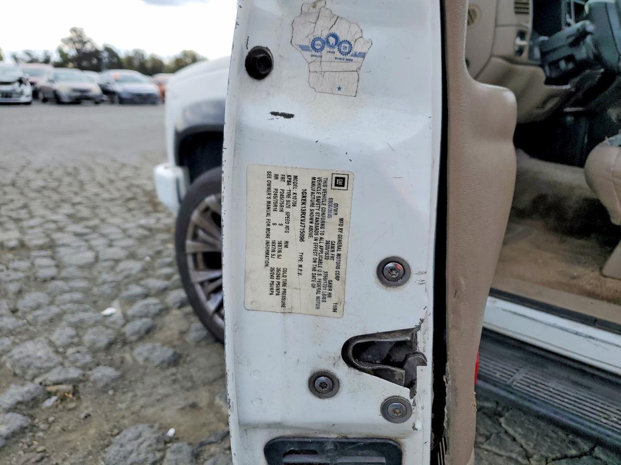 1997 Gmc Yukon White vin: 1GKEK13RXVJ715096