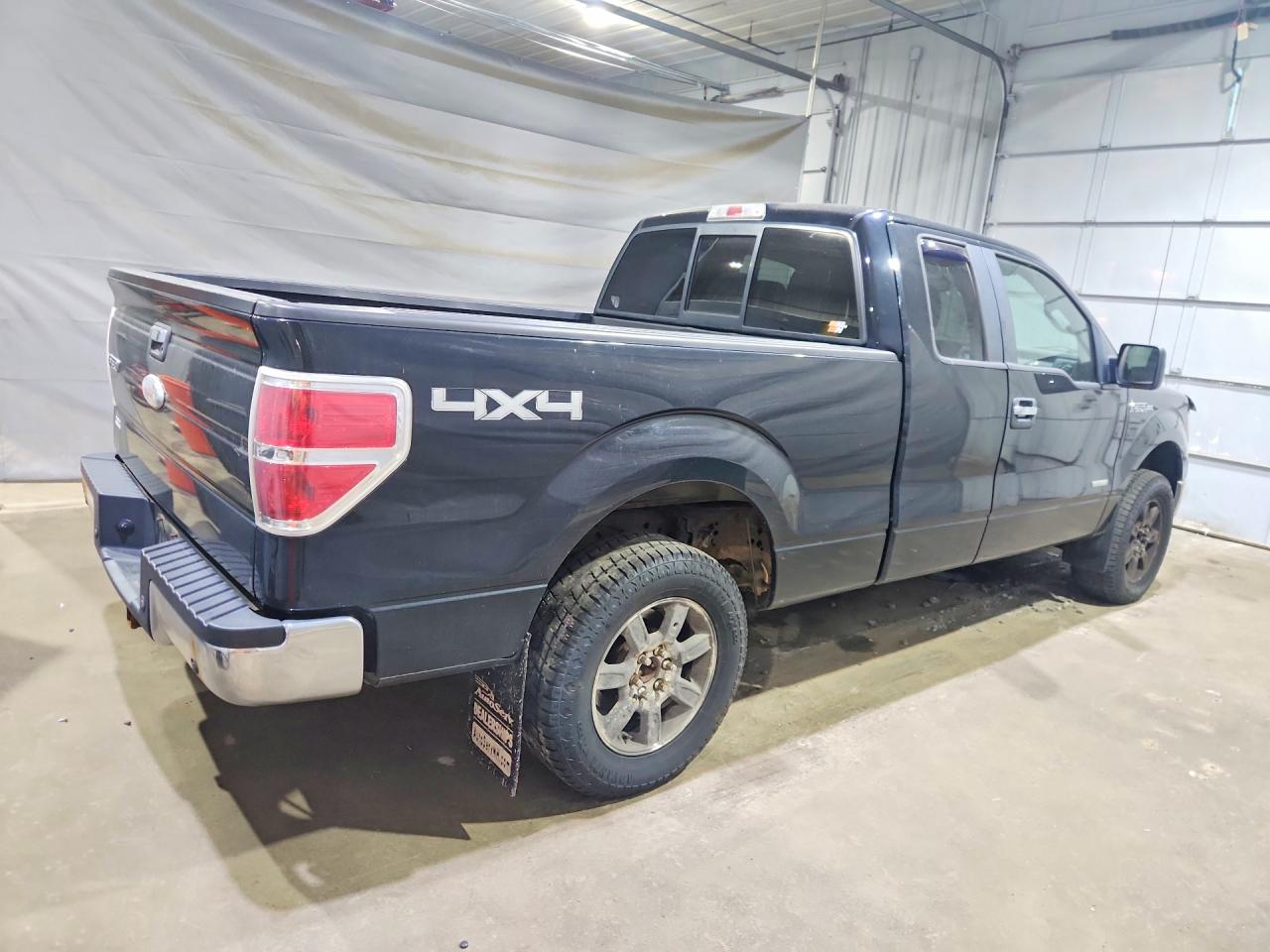 2011 Ford F150 Super Cab Черный vin: 1FTFX1ET0BFB87433
