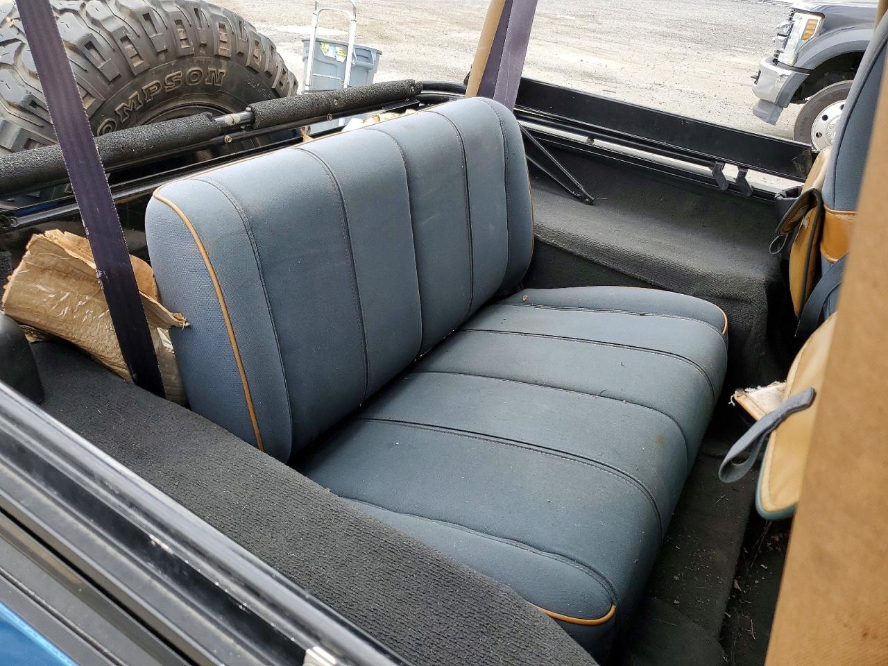 1994 Jeep Wrangler / Yj Sahara Blue vin: 1J4FY49S2RP421926