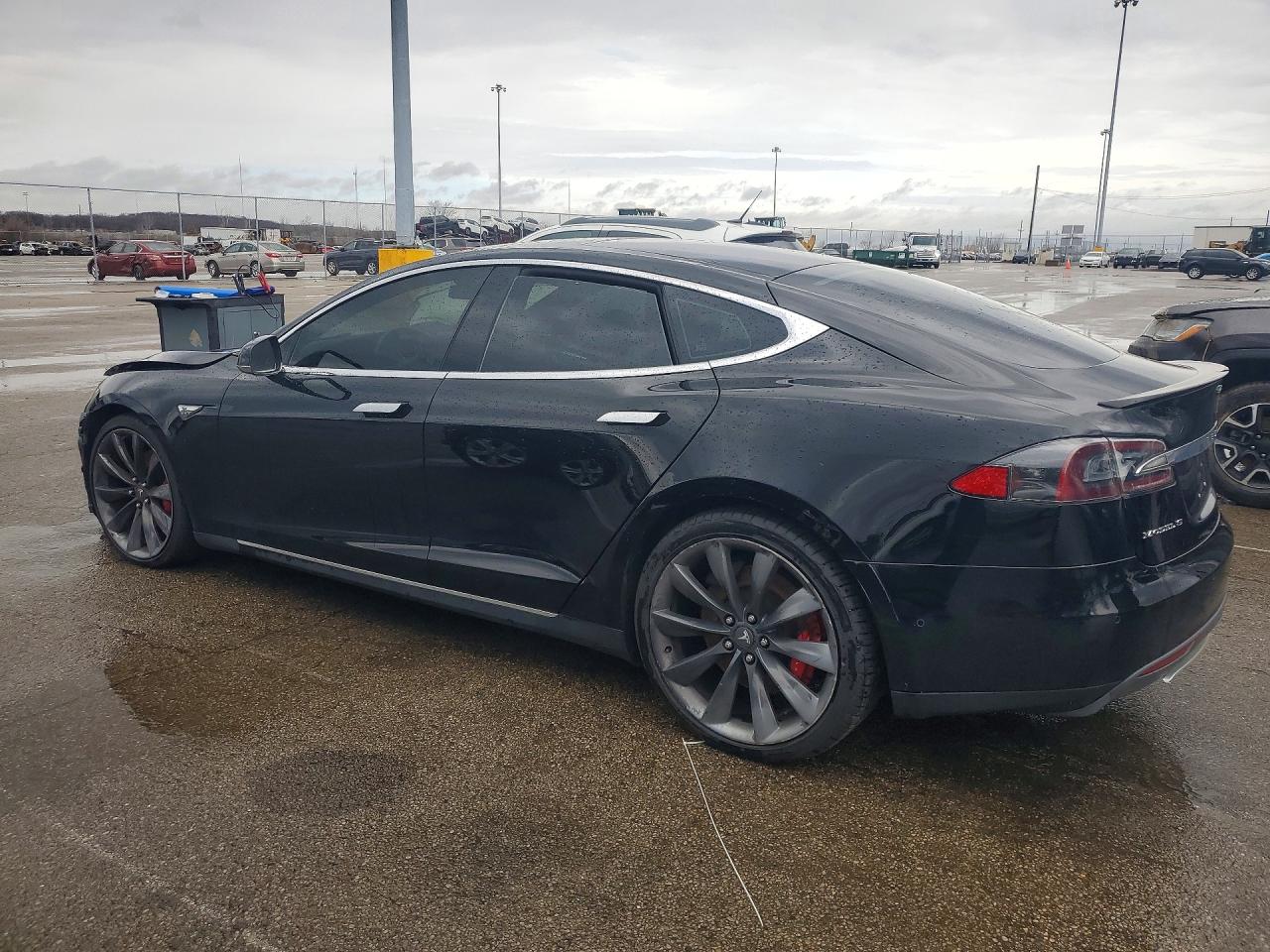2014 Tesla Model S Black vin: 5YJSA1H20EFP66661