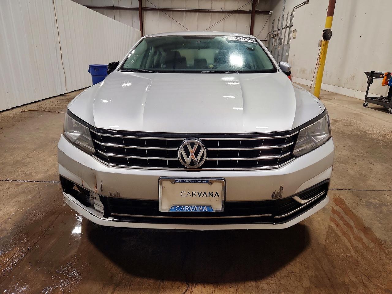 2016 Volkswagen Passat S Silver vin: 1VWAT7A31GC028456