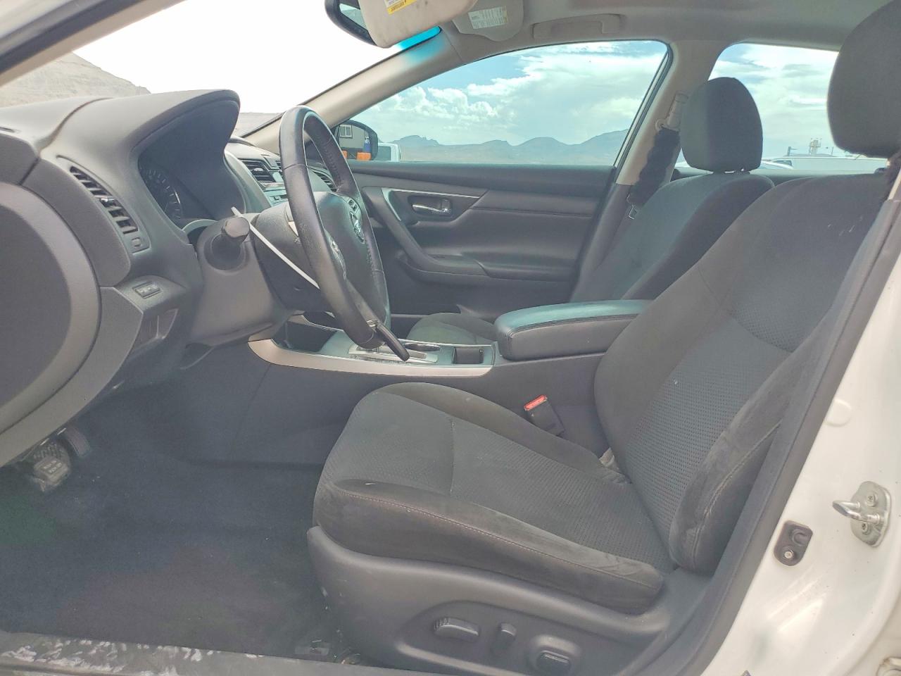 2015 Nissan Altima 2.5 Sv White vin: 1N4AL3AP9FC494252