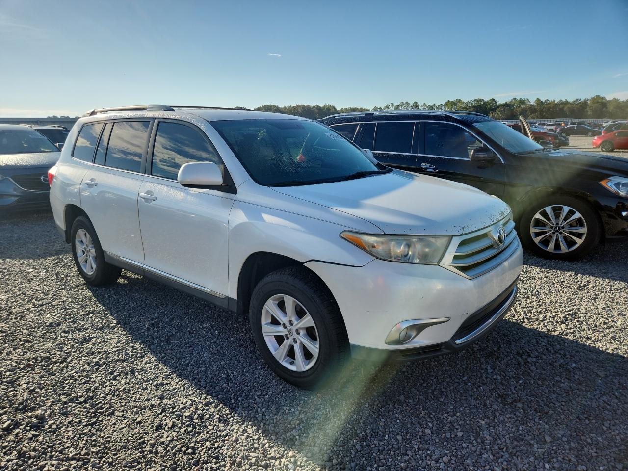 2012 Toyota Highlander Base White vin: 5TDZA3EH5CS022999