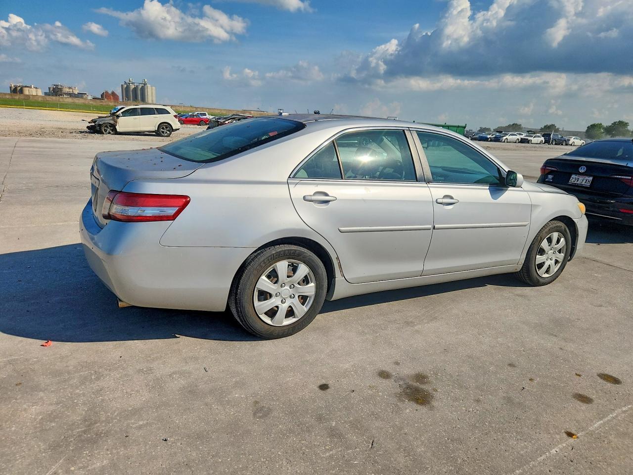 2010 Toyota Camry Le Silver vin: 4T1BF3EKXAU103449