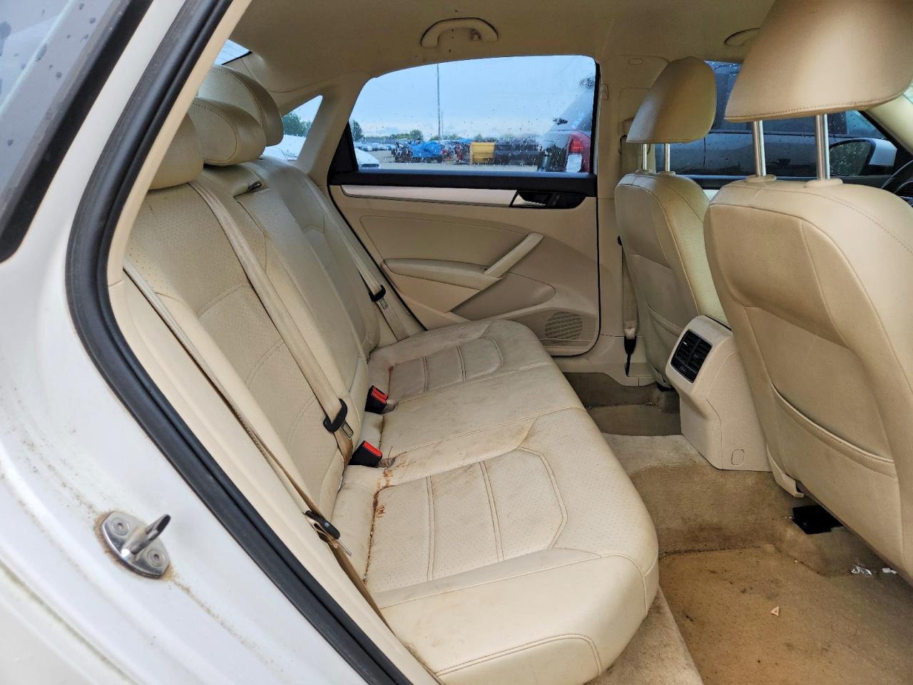 2013 Volkswagen Passat Se Белый vin: 1VWBH7A37DC004759