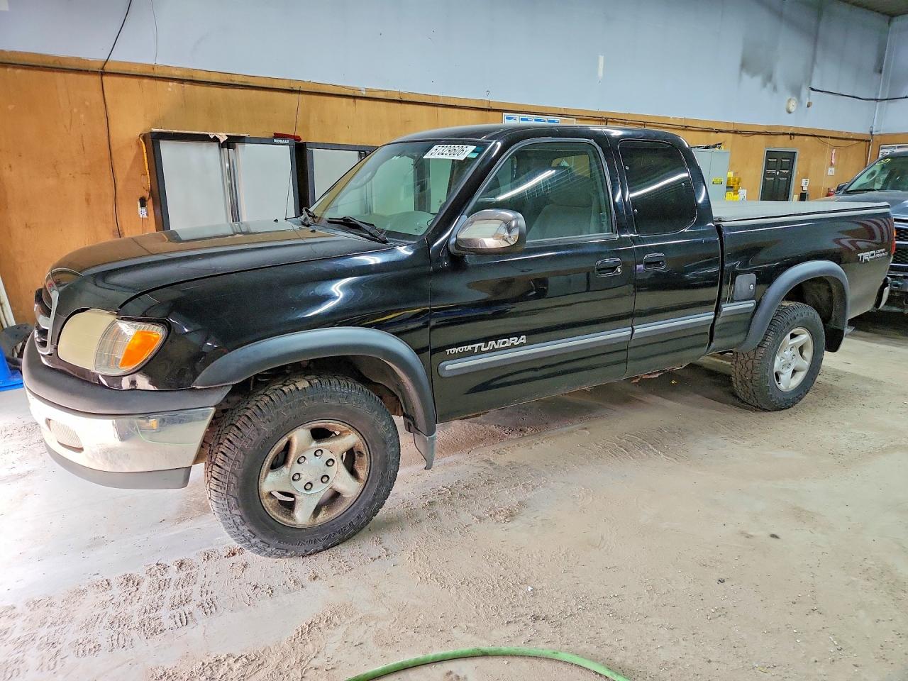 2002 Toyota Tundra Sr5 V8 Black vin: 5TBBT44132S289958