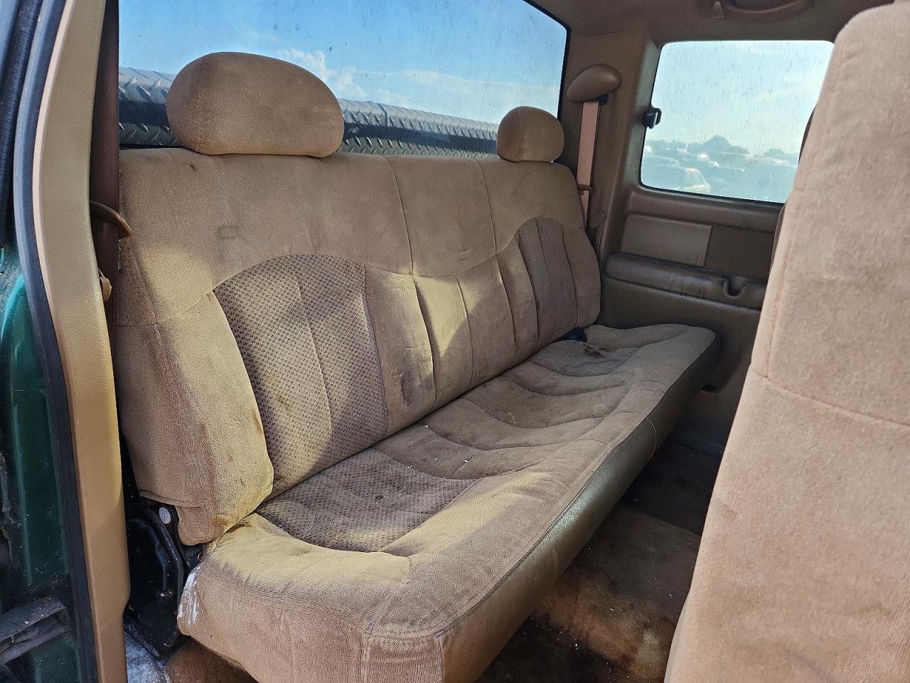 2000 Chevrolet Silverado K1500 Green vin: 1GCEK19T9YE135169
