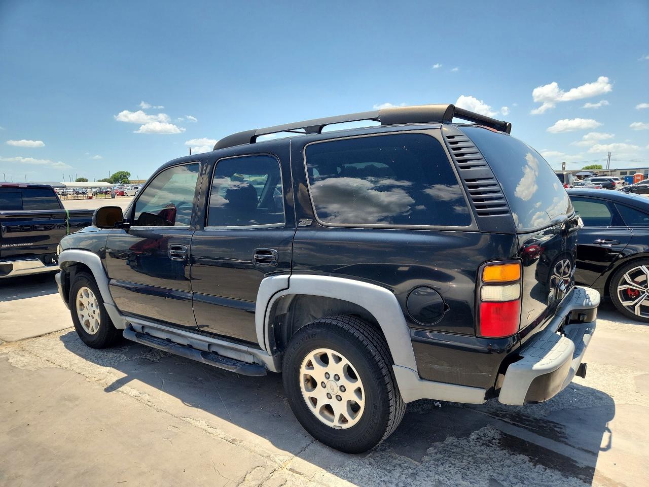 2004 Chevrolet Tahoe K1500 Black vin: 1GNEK13Z44R133160