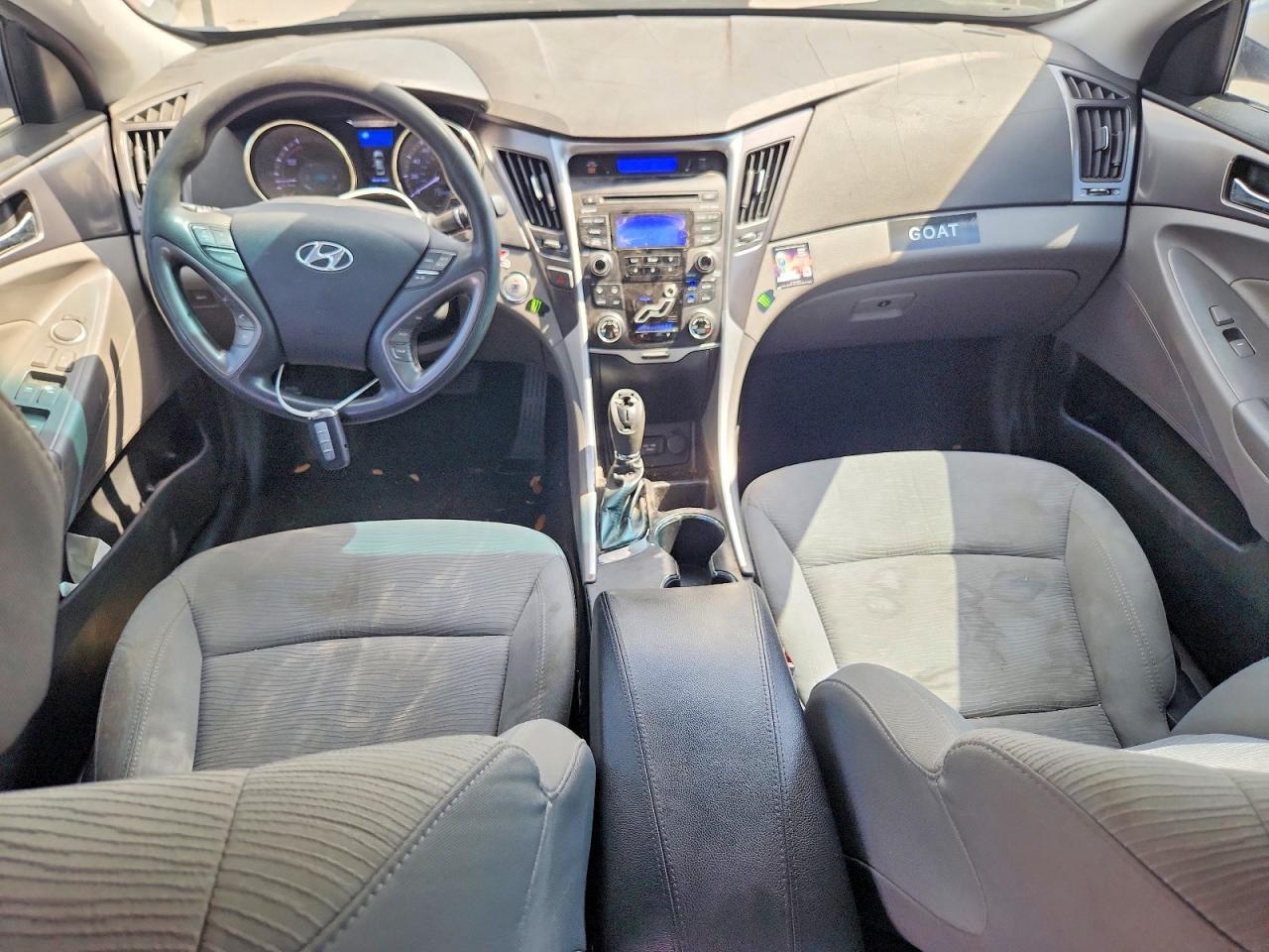2012 Hyundai Sonata Hybrid Silver vin: KMHEC4A44CA026519