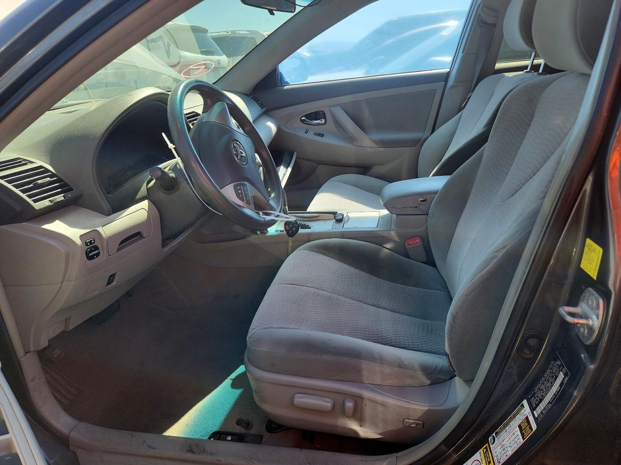 2011 Toyota Camry Le Charcoal vin: 4T4BF3EK2BR115621